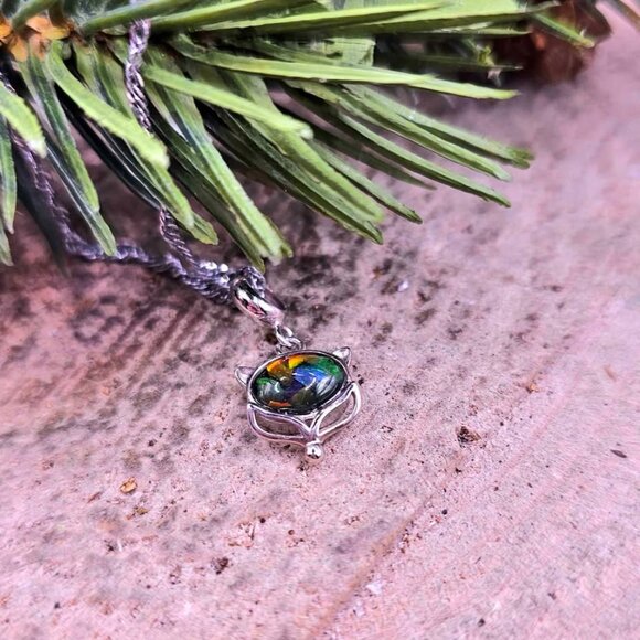 Nature Rainbow Ammolite Inlay 925 Fox Pendant Necklace - Picture 9 of 11